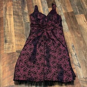 Elegant Black and Burgundy Floral Dress. Zipped Back!